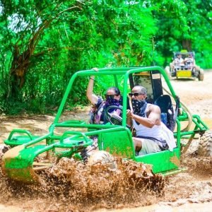 Giro in dune buggy a Punta Cana