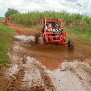 Avventura in buggies a Bayahibe tra giungla, grotte e spiagge
