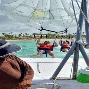 Parasailing in Punta Cana: Adrenalinrausch in der Luft